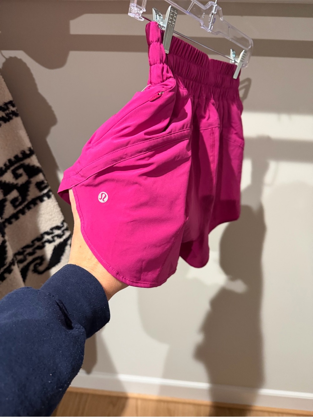 Lululemon Track That Ripe Raspberry — Size 8 — NWT - Picture 4 of 5